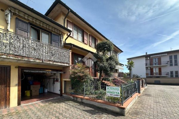 casa indipendente in vendita a Chieve