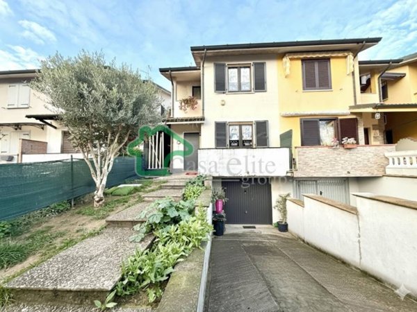 casa indipendente in vendita a Chieve