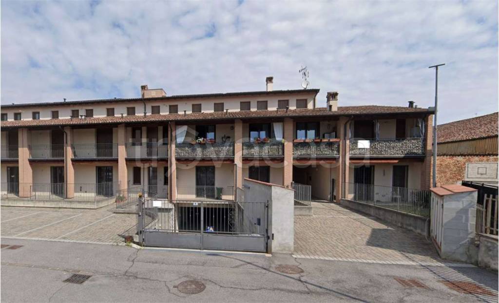 locale commerciale in vendita a Chieve