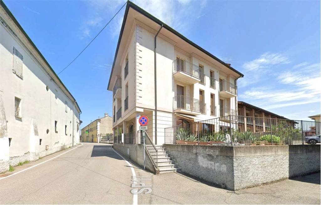 negozio in vendita a Chieve