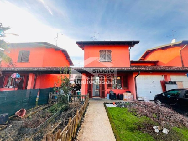 casa indipendente in vendita a Chieve