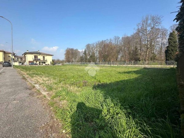 ufficio in vendita a Chieve