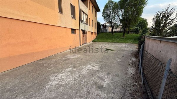 locale di sgombero in vendita a Chieve