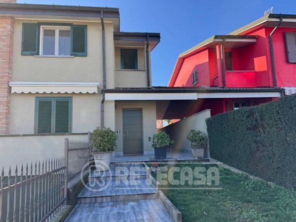 casa indipendente in vendita a Chieve