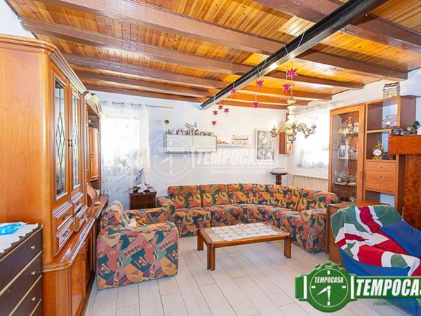 casa indipendente in vendita a Chieve