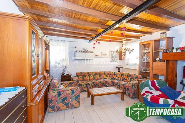 casa indipendente in vendita a Chieve