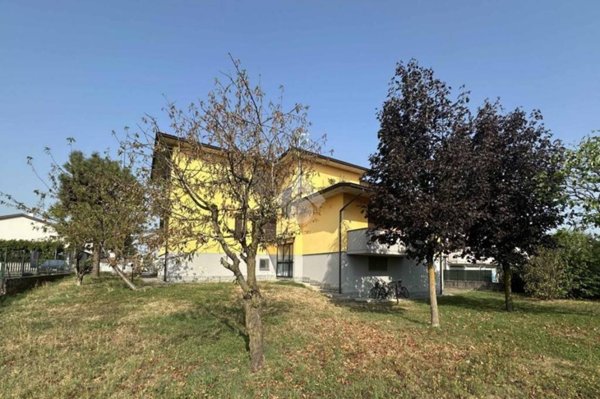 appartamento in vendita a Chieve