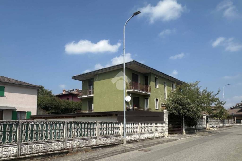 appartamento in vendita a Chieve