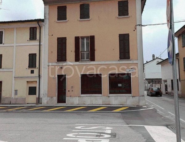 locale commerciale in vendita a Cicognolo
