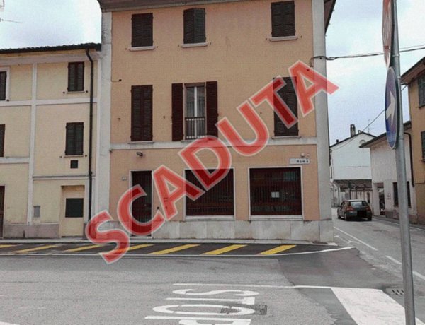 locale commerciale in vendita a Cicognolo