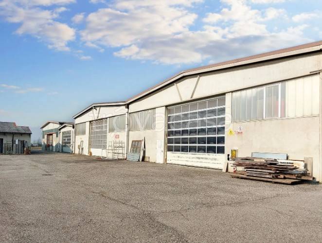 locale commerciale in vendita a Cicognolo