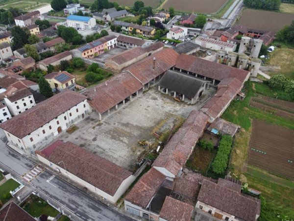casa indipendente in vendita a Cicognolo
