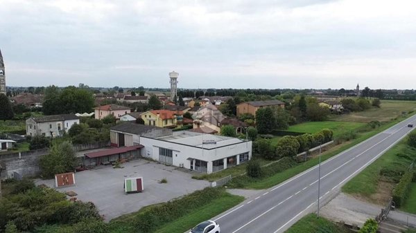 terreno edificabile in vendita a Cingia de' Botti