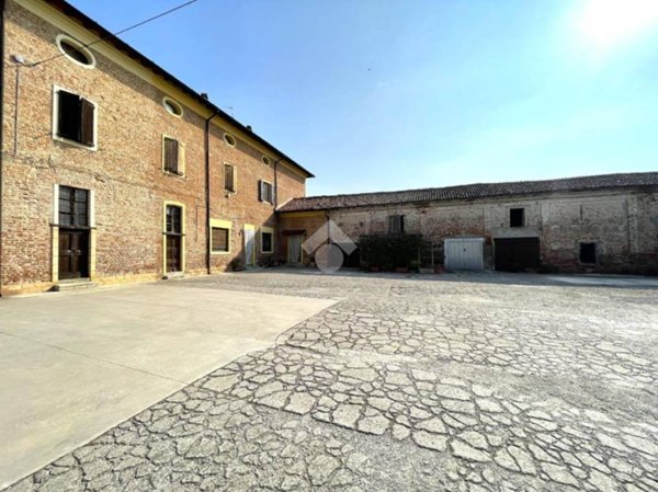 casa indipendente in vendita a Cingia de' Botti