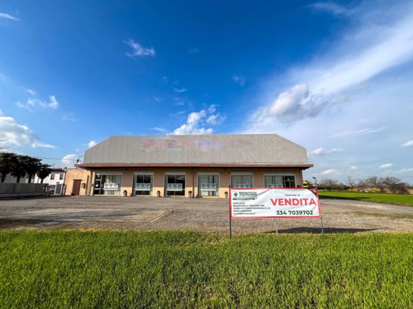 locale commerciale in vendita a Cingia de' Botti