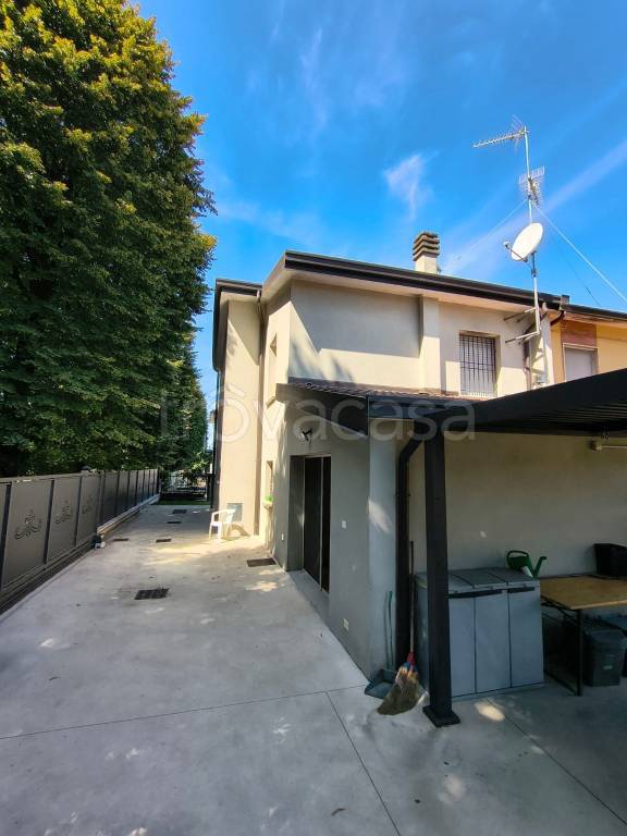 casa indipendente in vendita a Cingia de' Botti