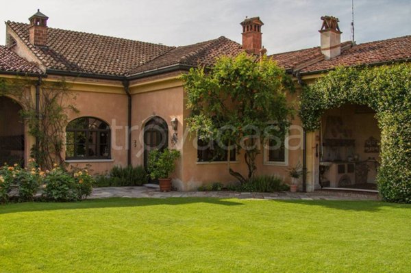 casa indipendente in vendita a Corte de' Cortesi con Cignone