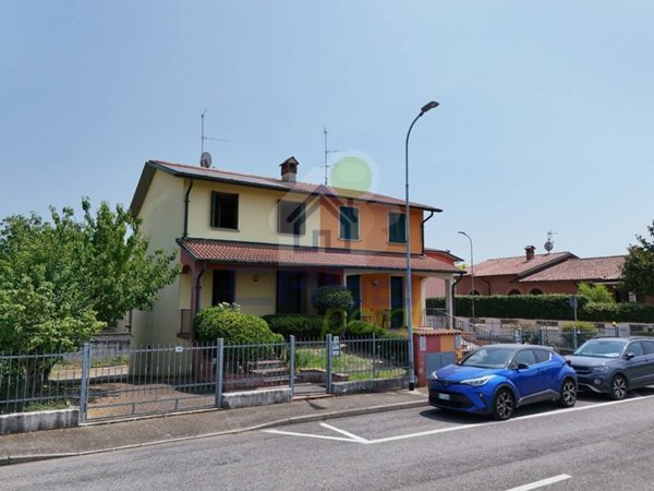 casa indipendente in vendita a Corte de' Cortesi con Cignone