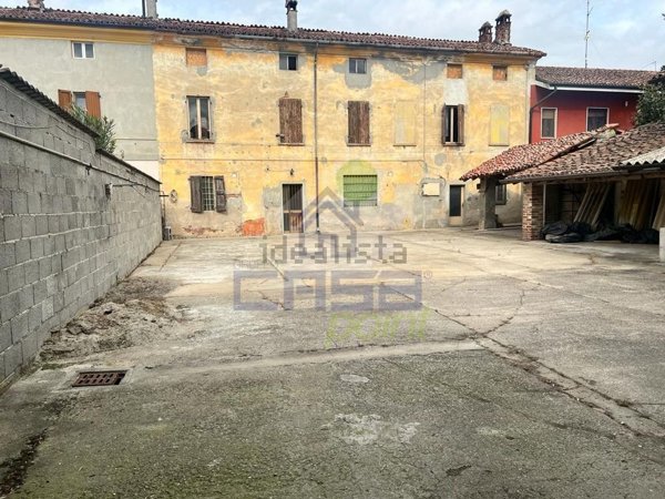 casa indipendente in vendita a Corte de' Cortesi con Cignone