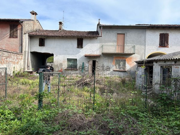 casa indipendente in vendita a Corte de' Cortesi con Cignone