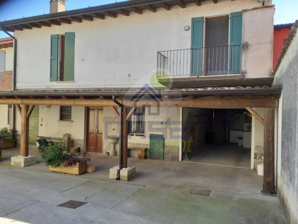 casa indipendente in vendita a Corte de' Cortesi con Cignone