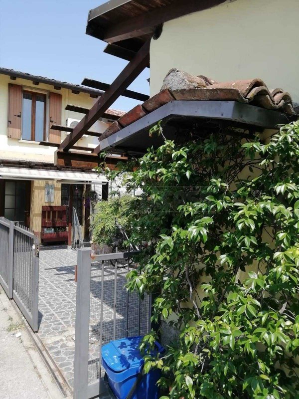 casa indipendente in vendita a Corte de' Frati