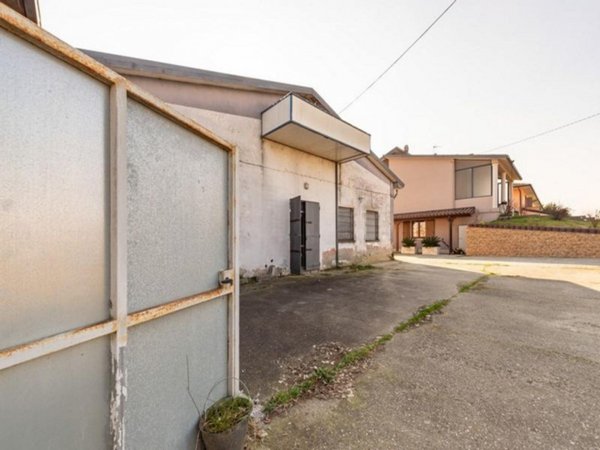 ufficio in vendita a Corte de' Frati