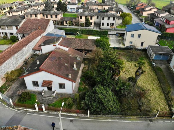 casa indipendente in vendita a Corte de' Frati