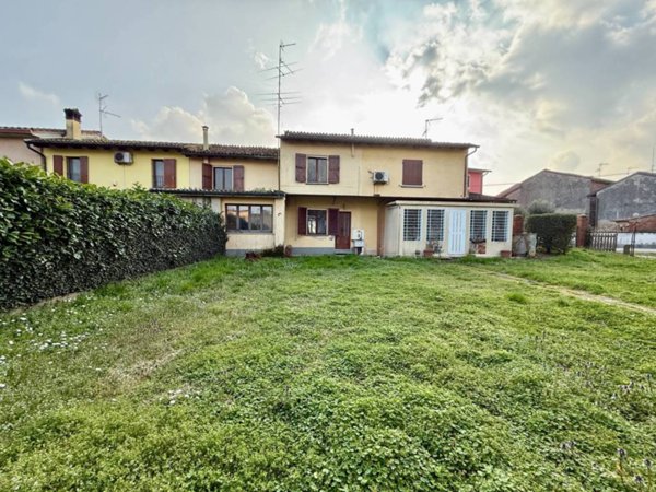 casa indipendente in vendita a Corte de' Frati