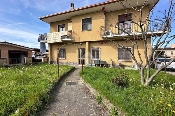 appartamento in vendita a Credera Rubbiano in zona Rovereto