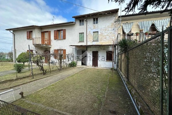 casa indipendente in vendita a Credera Rubbiano