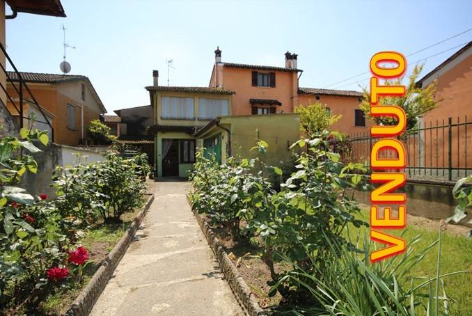 casa indipendente in vendita a Credera Rubbiano