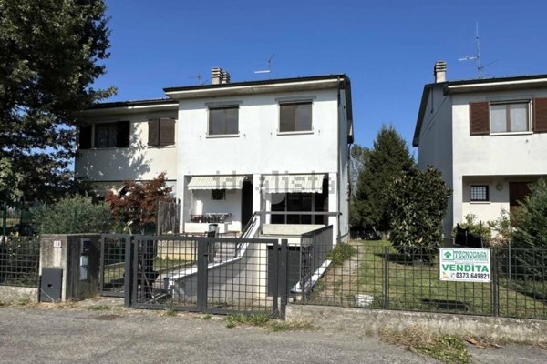 appartamento in vendita a Credera Rubbiano in zona Rubbiano
