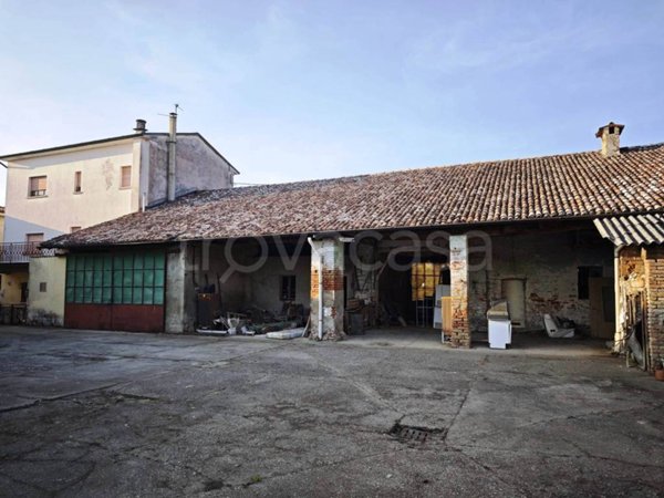 casa indipendente in vendita a Credera Rubbiano