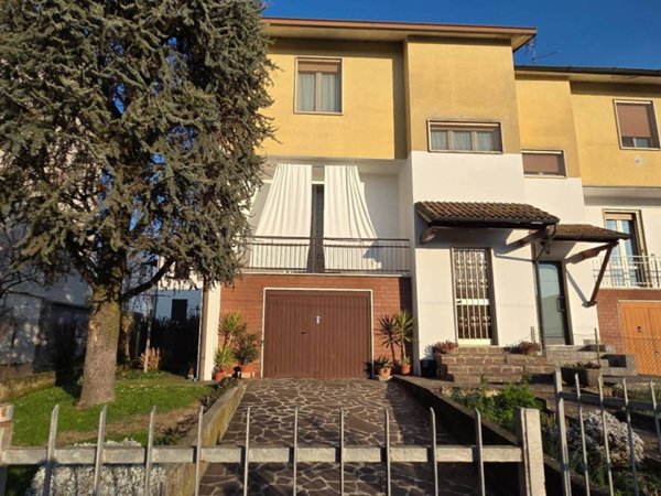 casa indipendente in vendita a Credera Rubbiano