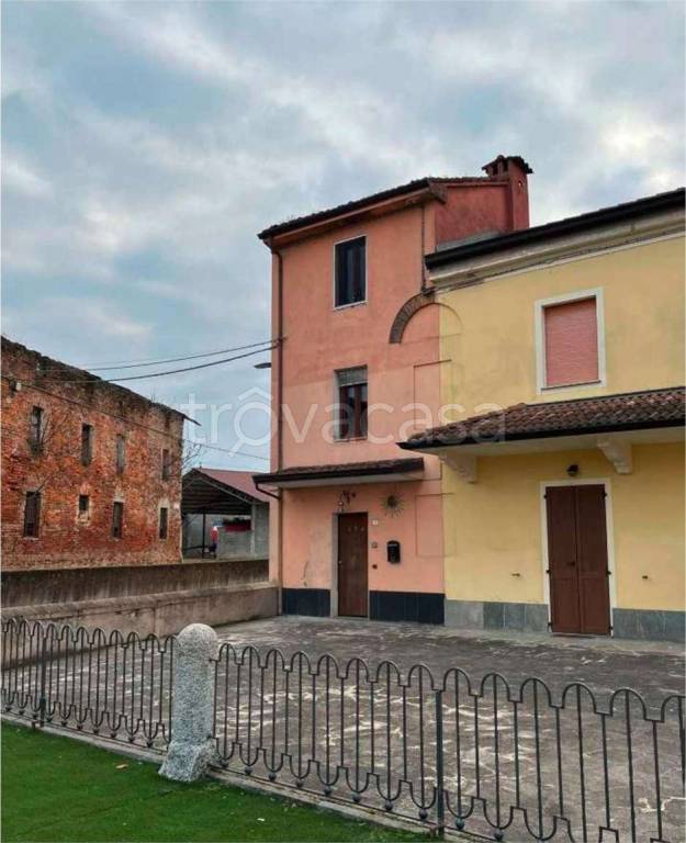 appartamento in vendita a Credera Rubbiano in zona Rubbiano