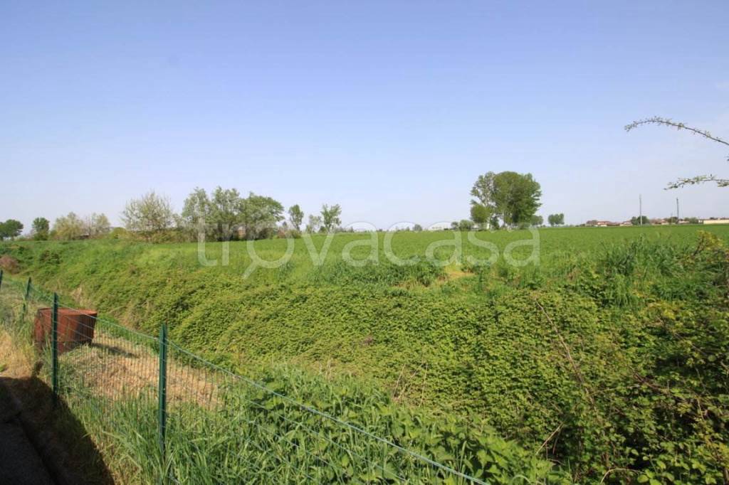 terreno edificabile in vendita a Credera Rubbiano in zona Rubbiano