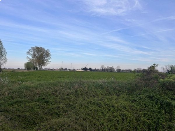 terreno edificabile in vendita a Credera Rubbiano