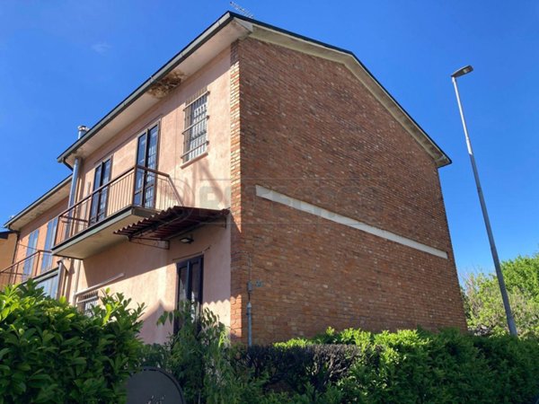 casa indipendente in vendita a Crema