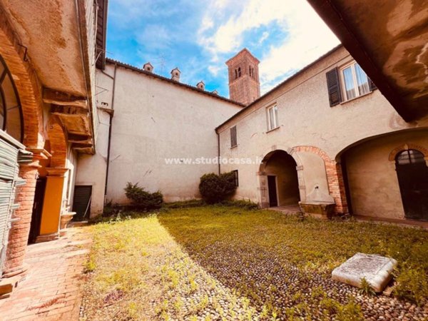 intera palazzina in vendita a Crema