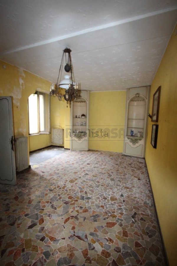 casa indipendente in vendita a Crema