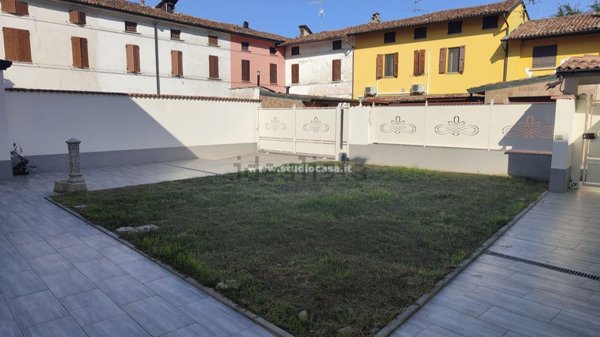 casa indipendente in vendita a Crema