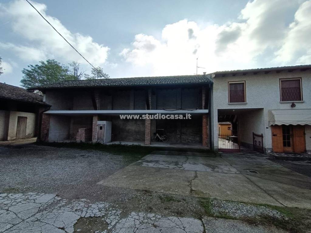 casa indipendente in vendita a Crema in zona San Bernardino