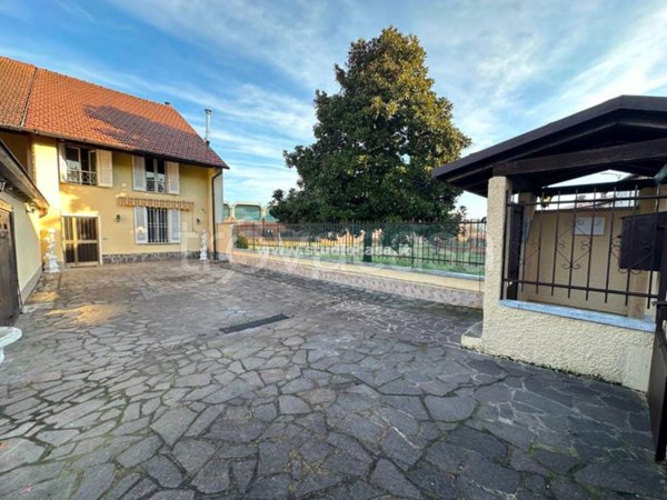 casa indipendente in vendita a Crema