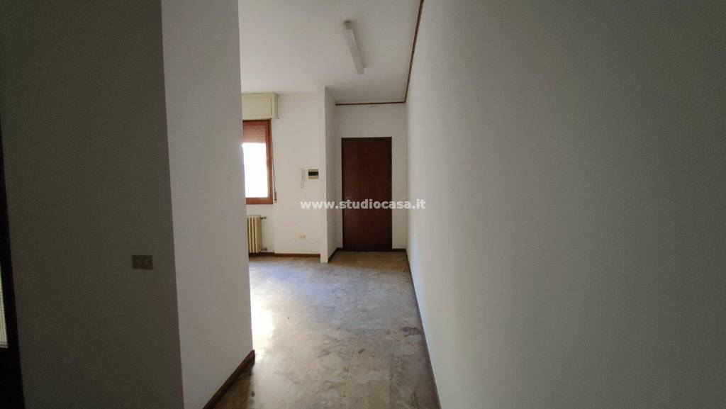 ufficio in vendita a Crema