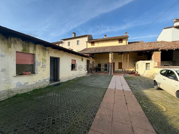 casa indipendente in vendita a Crema