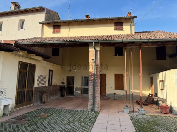 casa indipendente in vendita a Crema