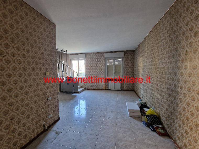 casa indipendente in vendita a Crema