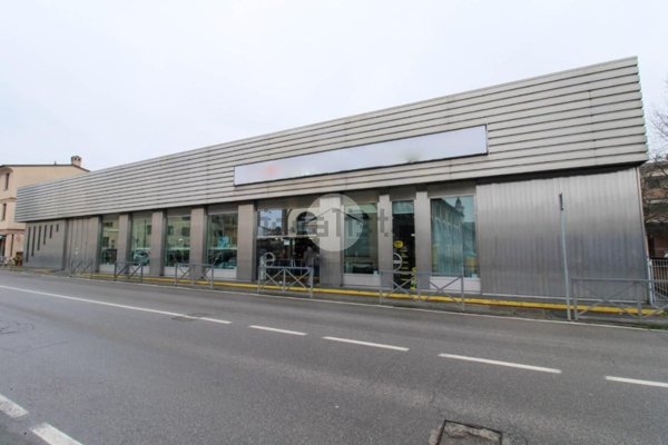 capannone in vendita a Crema