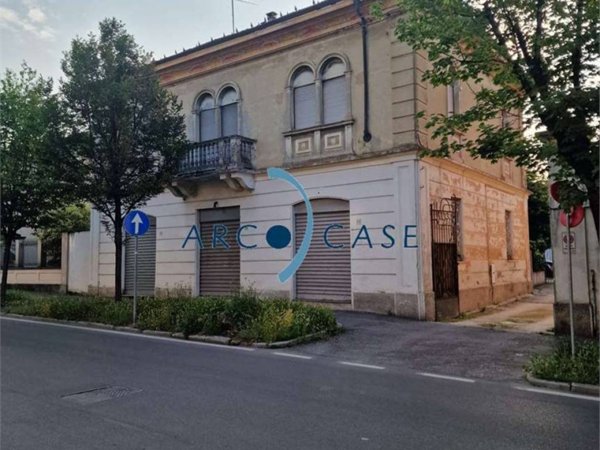 casa indipendente in vendita a Crema